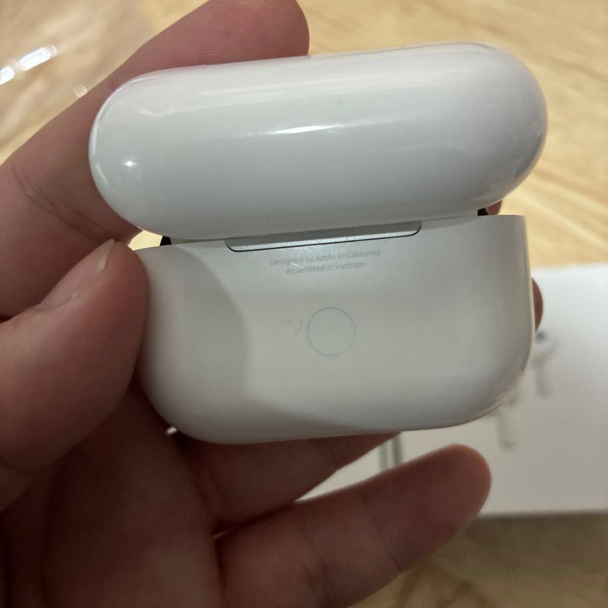 ①動作確認済み 美品 AirPods Pro2 (第2世代/USB-C端子) [MTJV3J/A