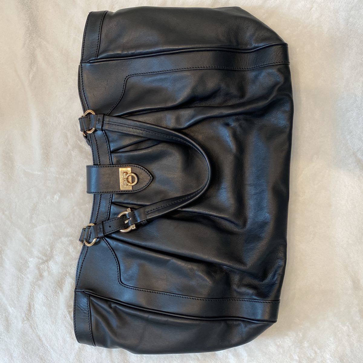 フェラガモ Ferragamo トートバッグ 革バッグ ブラック 黒
