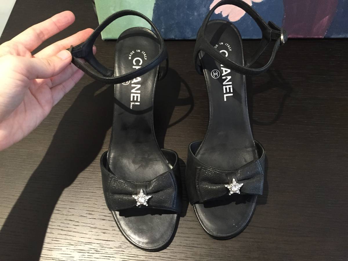 高価値】 CHANEL 37.5 バイカラーサンダル シャネル - サンダル - labelians.fr 高価値】 CHANEL 37.5 バイカラーサンダル シャネル - サンダル - labelians.fr