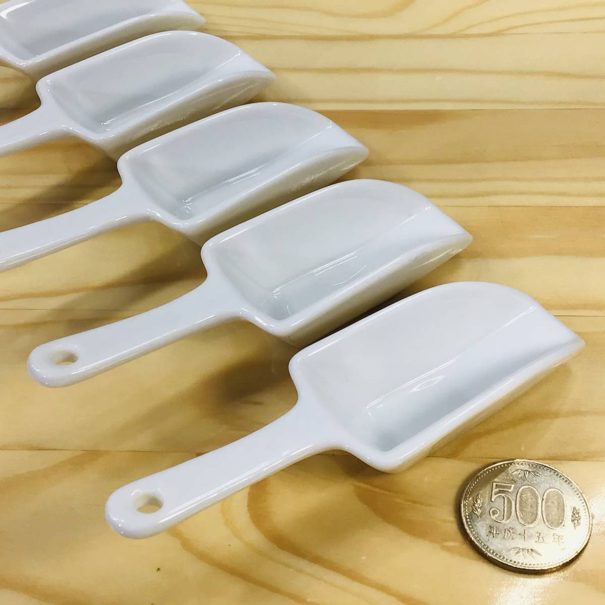 [ Showa Retro * new goods * unused ] very unusual ceramics and porcelain made tapper wear flour scoop, white color, total length approximately 11.5 centimeter width approximately 3.5 centimeter,5 point together 