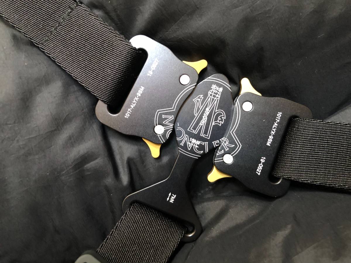 新品☆3サイズ☆モンクレール ジーニアス【 MONCLER GENIUS 】Wワッペン ギッシリダウンを詰めた3ランク上の本格化ダウンジャケット 3390_画像5
