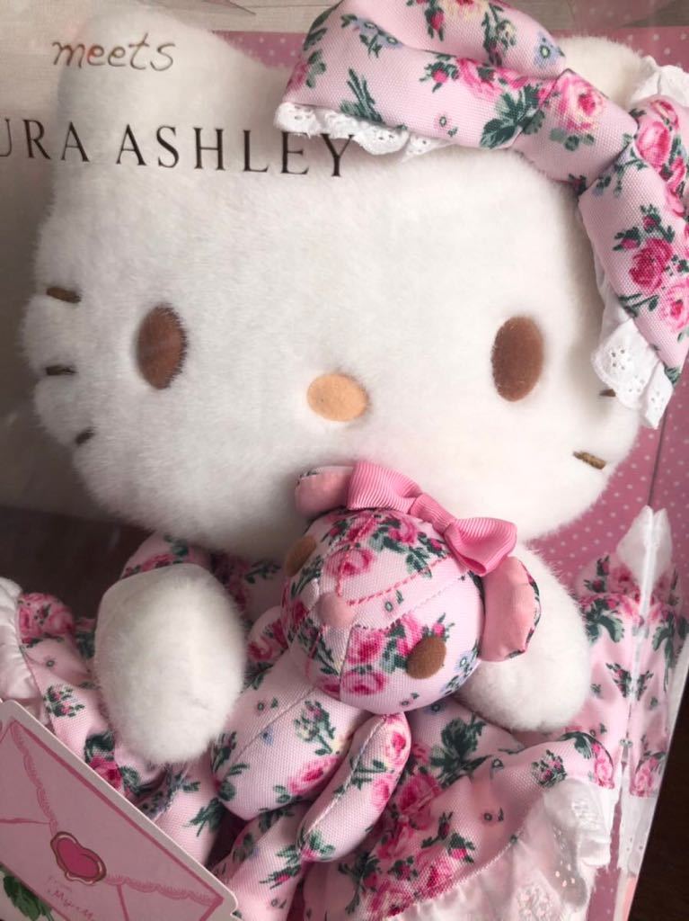 ハローキティ×ローラアシュレイ Kitty meets LAURA ASHLEY バン ハローキティ×ローラアシュレイ Kitty meets LAURA ASHLEY バン