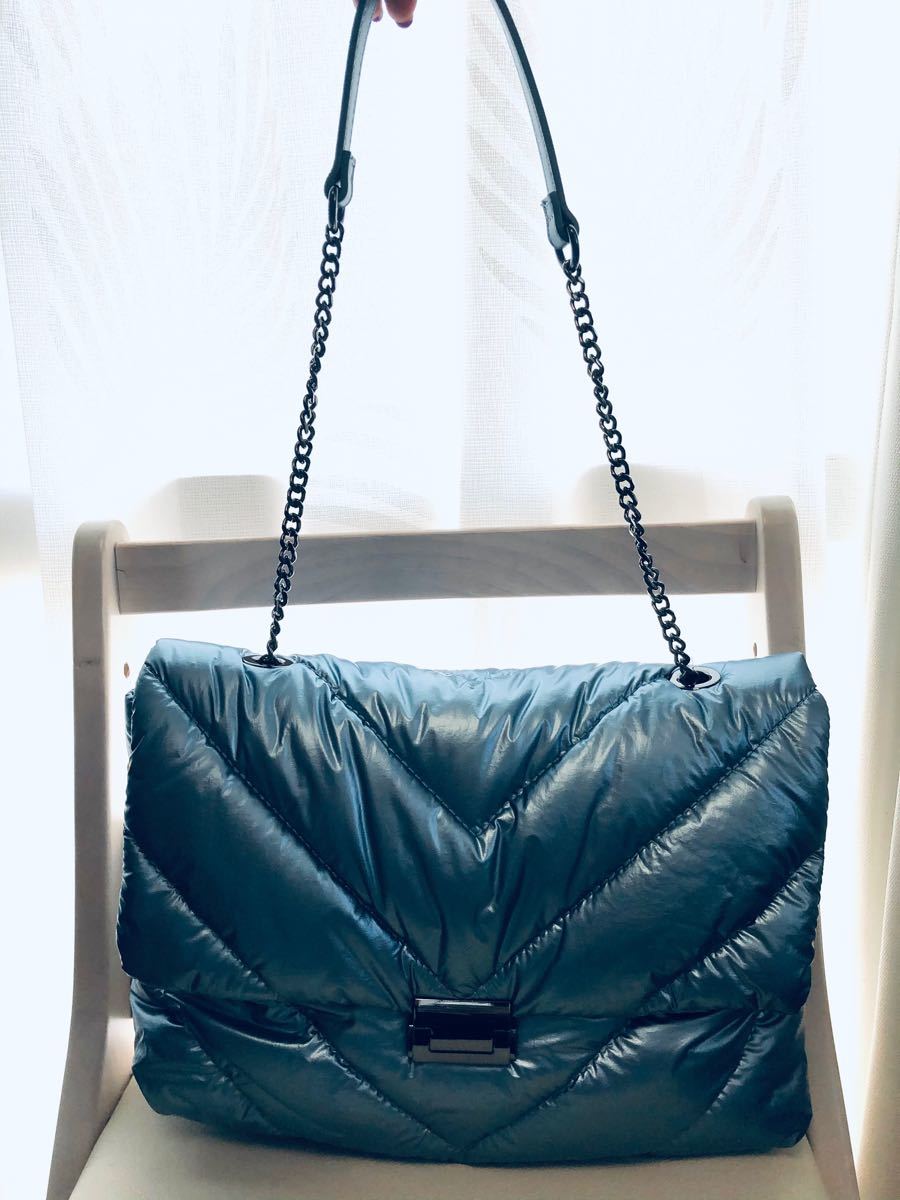 ZARA キルティング仕上げマキシクロスボディ ショルダーバッグ ZARA キルティング仕上げマキシクロスボディ ショルダーバッグ