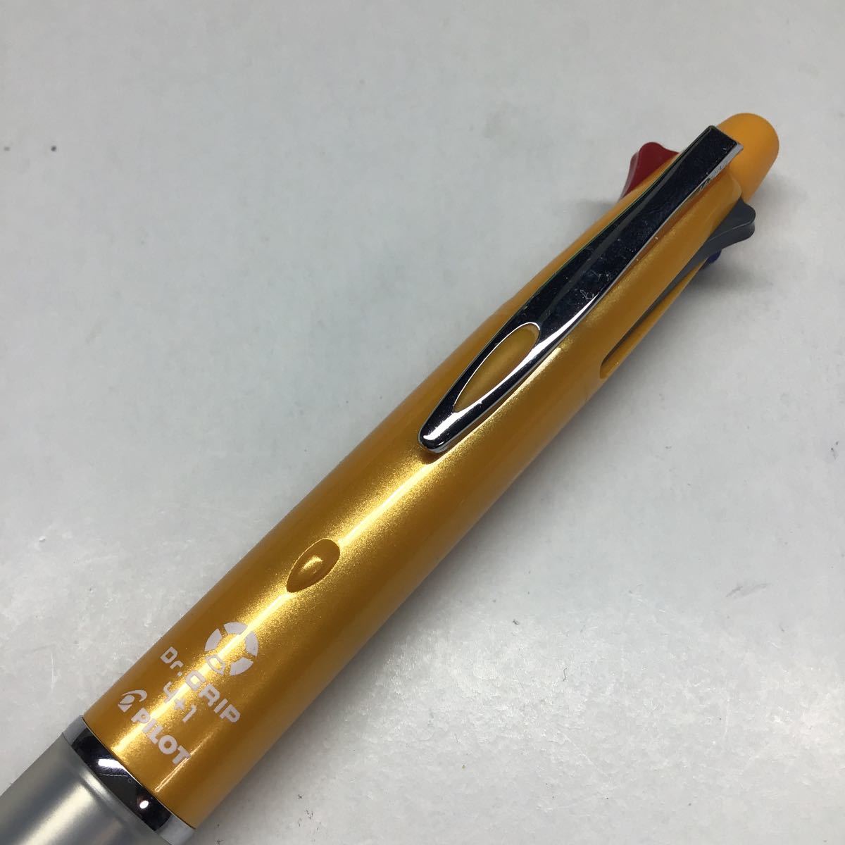 ドクターグリップ4＋1オレンジ　多機能ペン　4色ボールペン、0.5mmシャープペン　PILOT