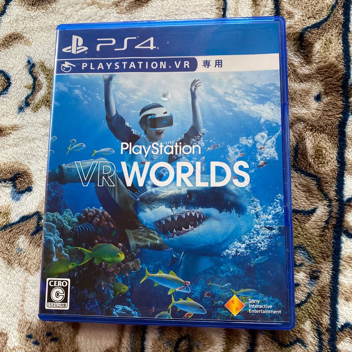 VR WORLDS PS4ソフト 