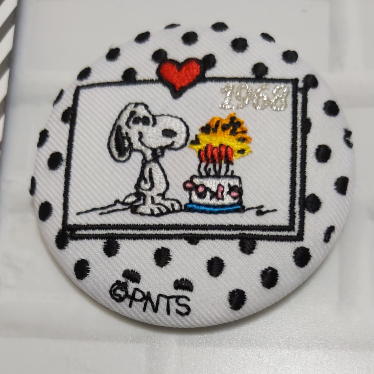 Paypayフリマ スヌーピー 刺繍缶バッジ モノクロ ビンテージピーナッツ Paypayフリマ スヌーピー 刺繍缶バッジ モノクロ ビンテージピーナッツ