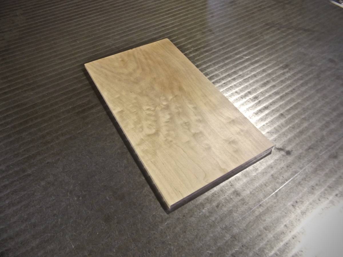 かえで杢（楓） チジミ杢玉杢（300×171×10）mm 1枚無垢一枚板送料無料[2274] メープルキヤンプ道具まな板材料木材的详细信息|  雅虎拍卖代拍| FROM JAPAN