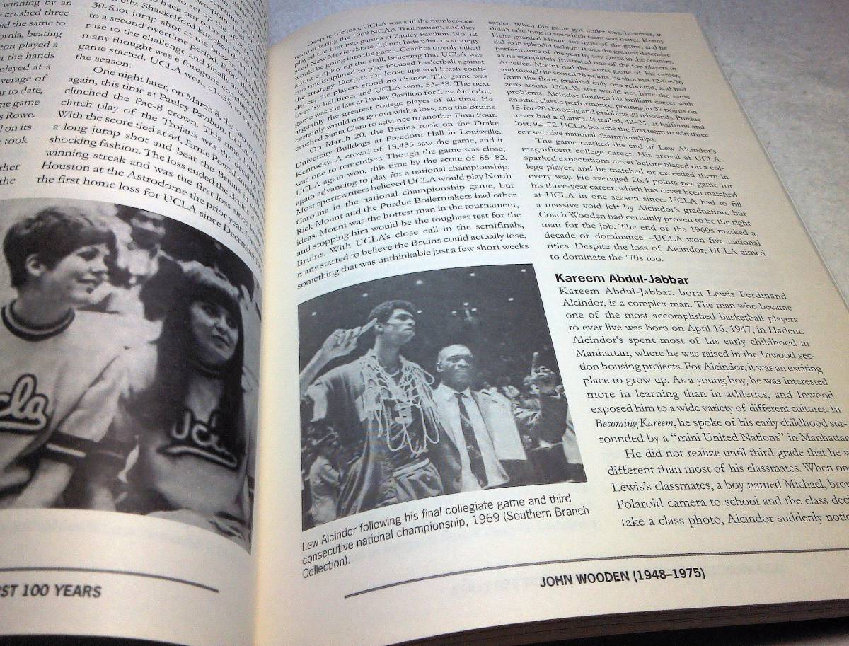 洋書＞UCLAバスケットボール・100年の歴史『UCLA Basketball Encyclopedia The First 100  Years』～UCLAブルーインズ/ジョン・ウッデン｜PayPayフリマ