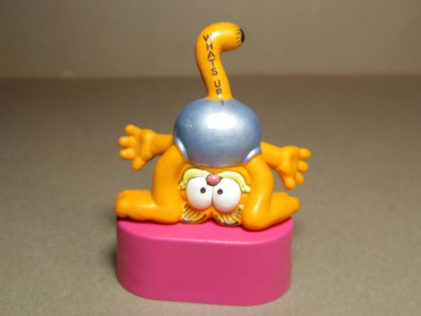 Garfield ガーフィールド PVCフィギュア付鉛筆削り 股下から覗く BULLYLAND_画像1