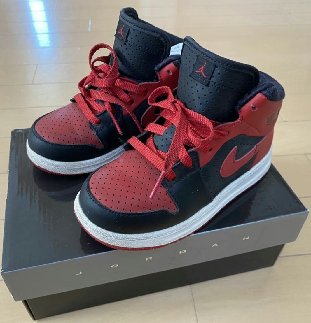 素晴らしい JORDAN ALPHA 1 (TD)つま黒アルファBRED赤シカゴブルズNIKE