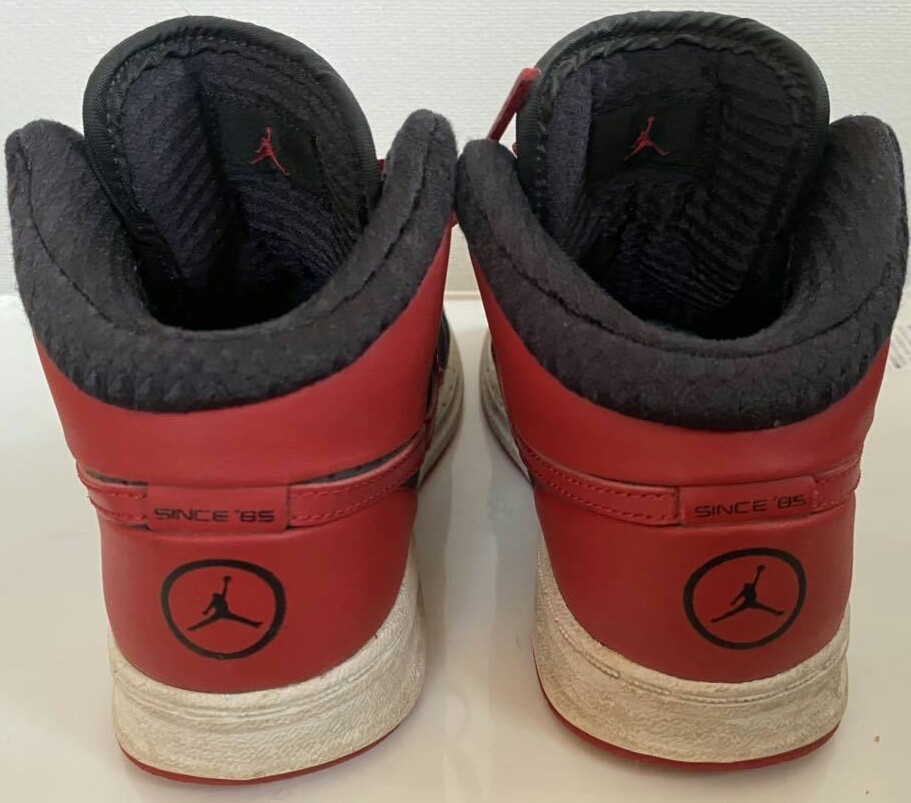素晴らしい JORDAN ALPHA 1 (TD)つま黒アルファBRED赤シカゴブルズNIKE