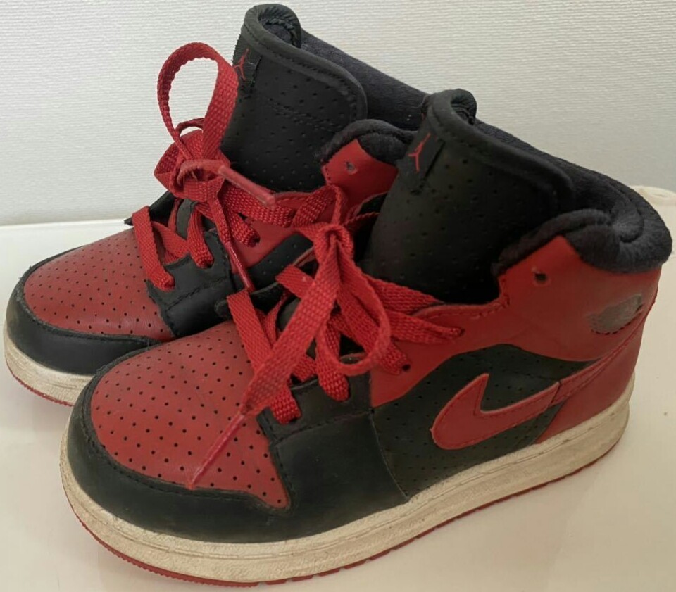 素晴らしい JORDAN ALPHA 1 (TD)つま黒アルファBRED赤シカゴブルズNIKE