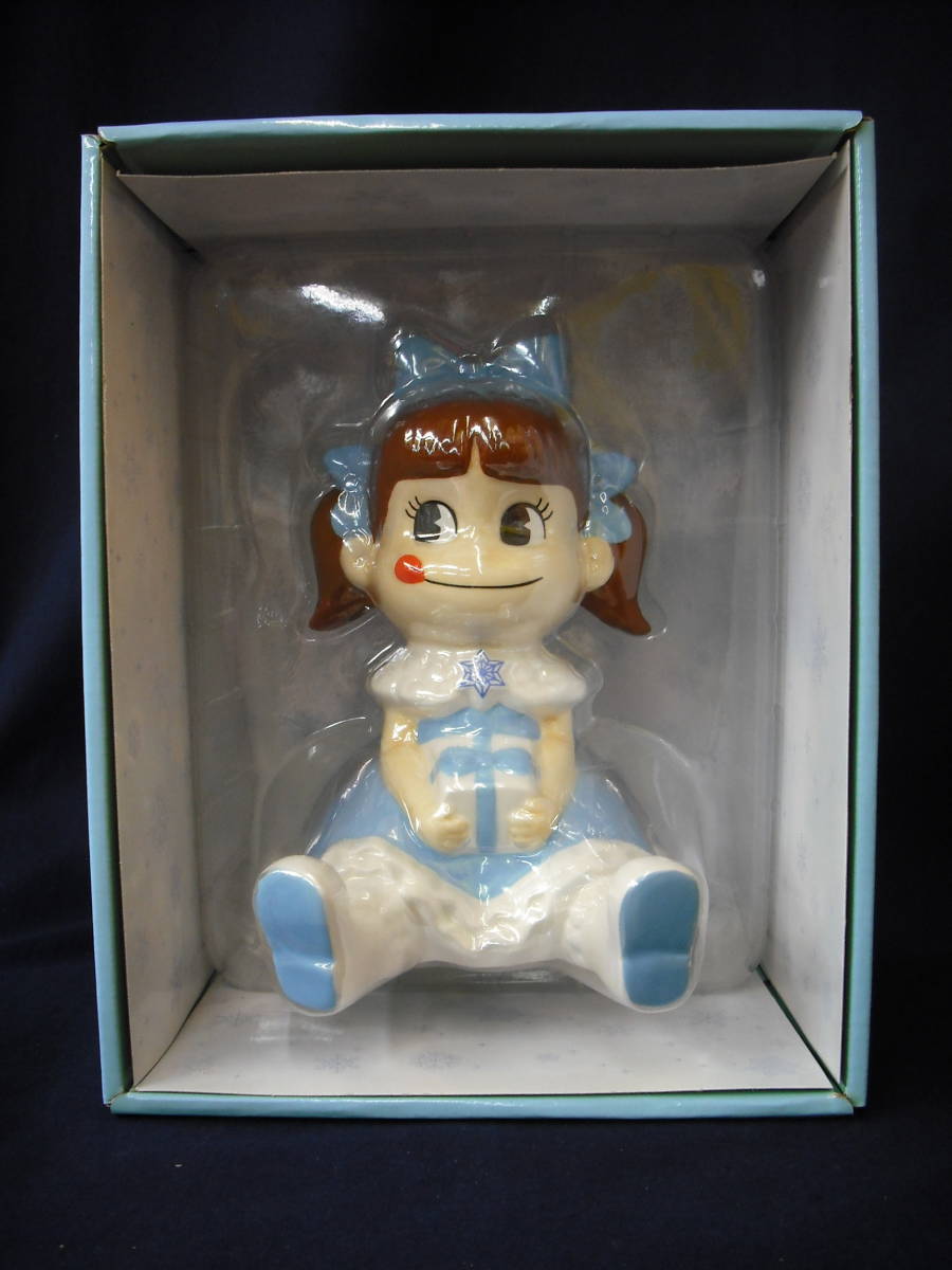 希少 レア 新品・未使用 不二家ペコちゃん　ブルードレスペコちゃん人形　陶磁器製のお人形