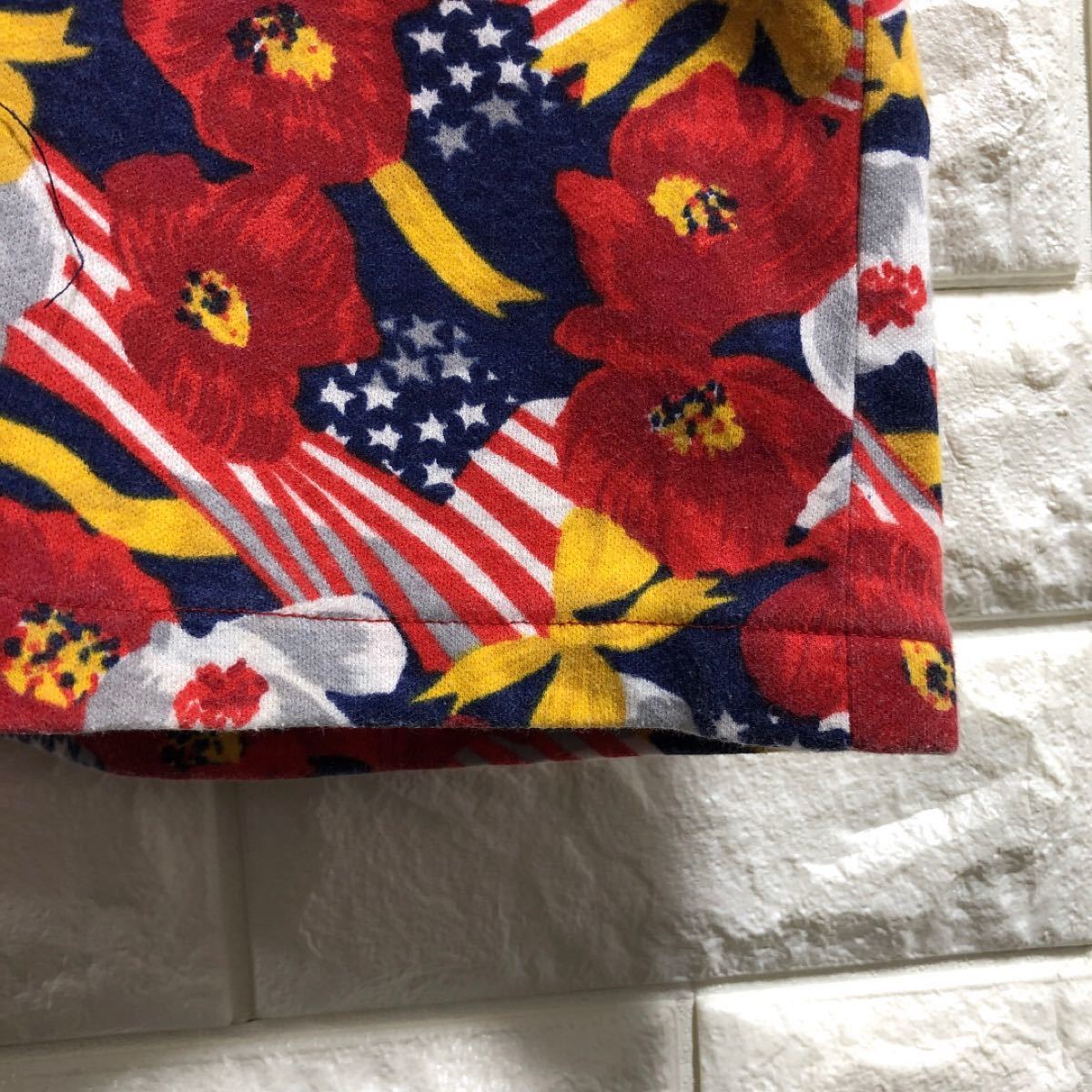 Paypayフリマ アメリカ古着 国旗 花柄 半袖tシャツ メンズlサイズ相当 Paypayフリマ アメリカ古着 国旗 花柄 半袖tシャツ メンズlサイズ相当