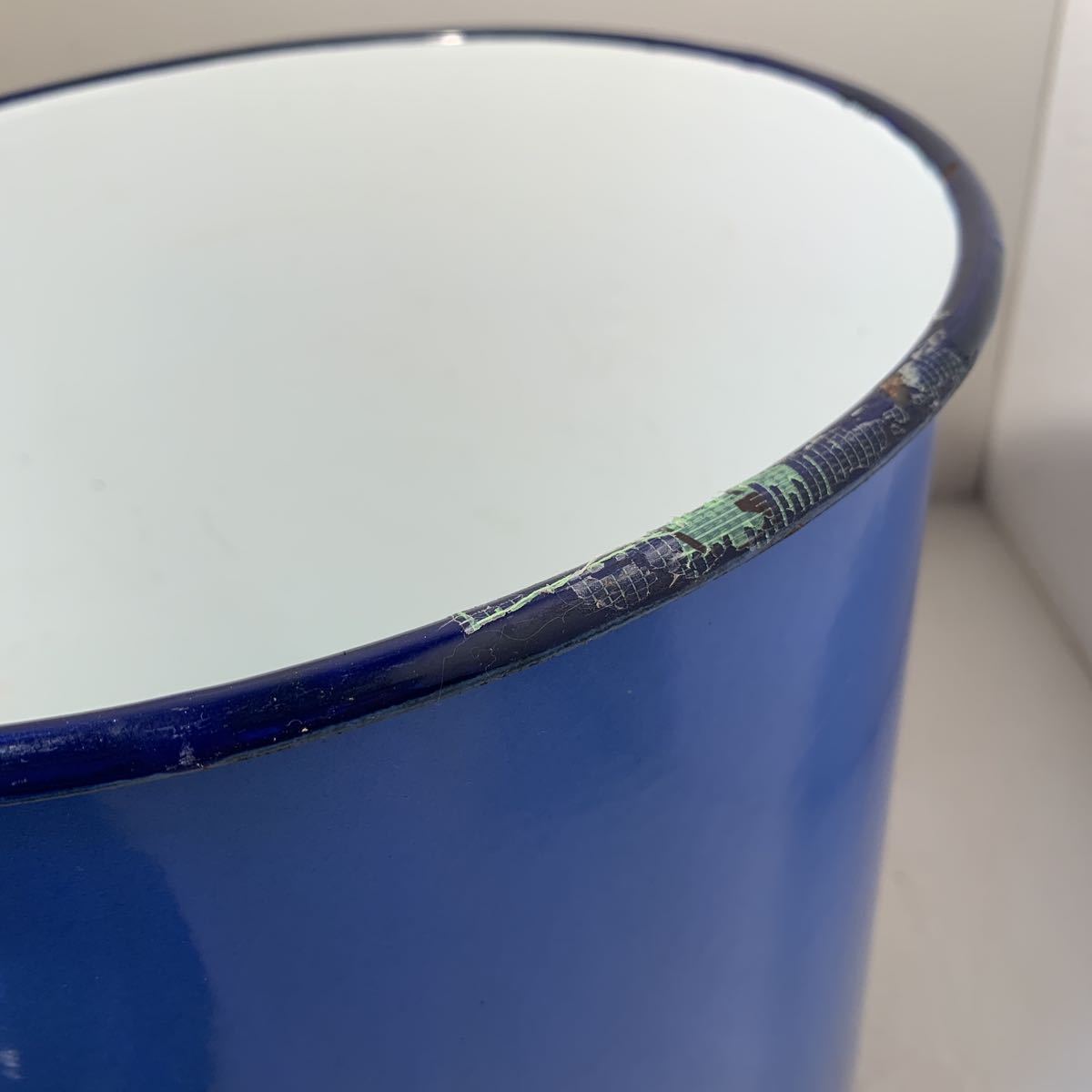 ホーロー 琺瑯 蓋付き 容器 保存容器 青 ブルー インテリア ビンテージ レトロ 古道具 高さ約30cm_画像9