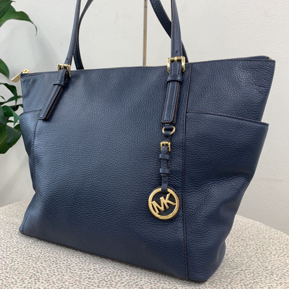 マイケルコース【MICHAEL KORS】上品落ち着いたネイビー★上質牛革素材★ショルダートート★美品_画像3