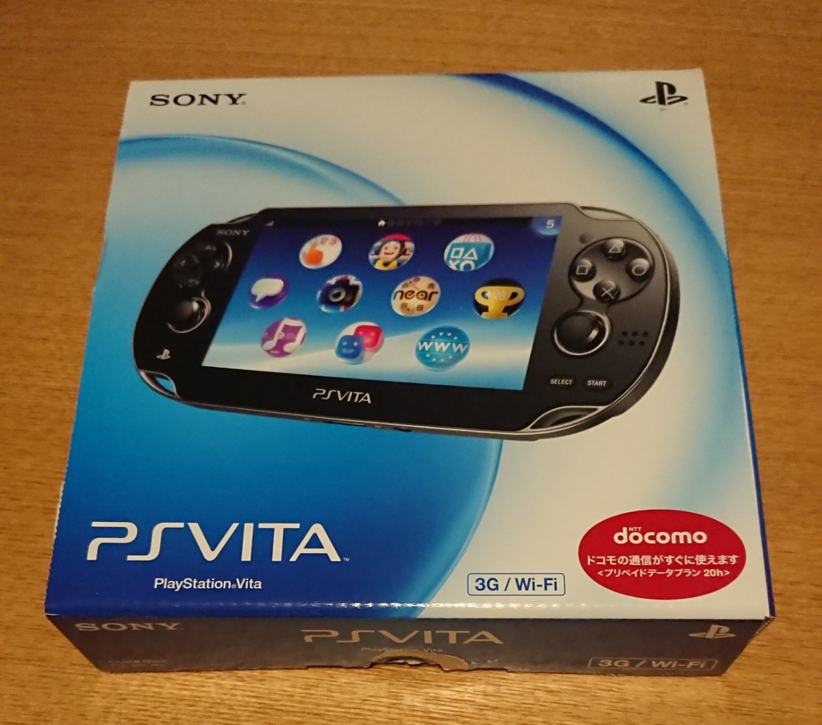 【返品交換不可】 PlayStation ソフト３本・メモリーカード付 Vita 携帯用ゲーム本体