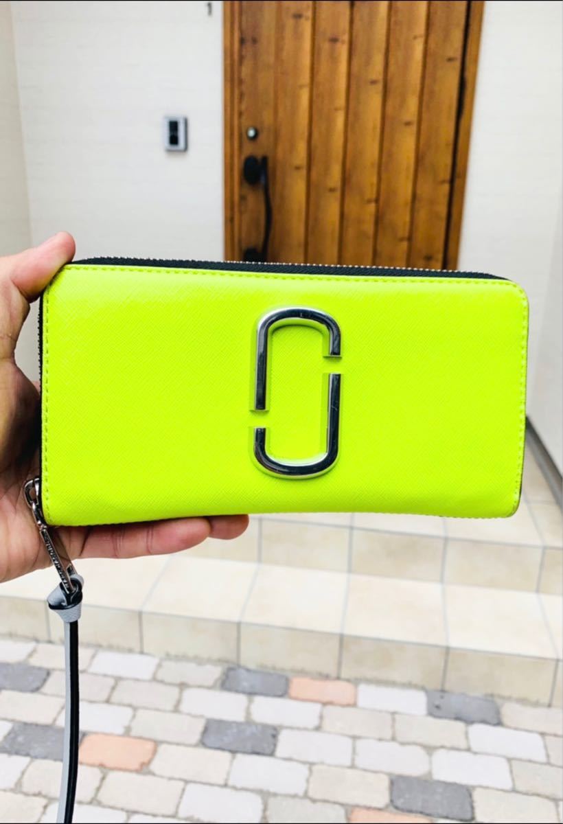 Paypayフリマ 希少品 高島屋購入 マークジェイコブス スナップショット 財布 ネオンカラー Paypayフリマ 希少品 高島屋購入 マークジェイコブス スナップショット 財布 ネオンカラー