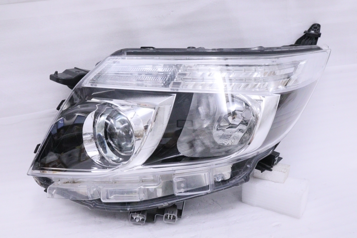 13-2651☆美品 前期 LED ZRR80W ノア G's☆左ヘッドライト ICHIKOH 28