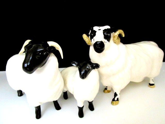 英国ビンテージ スコットランド 羊 ベスウィック/BESWICK/ROYAL DOULTON ロイヤルドルトン ブラックフェイス 置物 陶器 大2 小1 計3点/美品