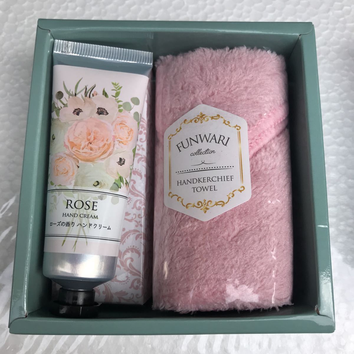 ★新品 未使用 ROSEハンドクリーム HAND CREAM ふんわりハンカチ付き プレゼント用★_画像4