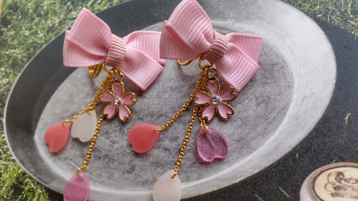 Paypayフリマ 桜のリボンイヤリング Paypayフリマ 桜のリボンイヤリング