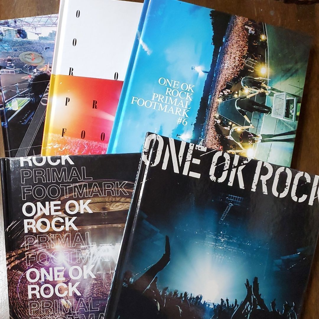 中古美品『ONE OK ROCK』ライプツアー写真集　2015~2019