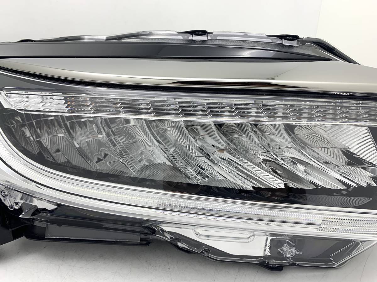 即決 良品 J5 ヴェゼル RU 後期 / LED ホンダ 純正 右 ヘッド 即決 良品 J5 ヴェゼル RU 後期 / LED ホンダ 純正 右 ヘッド