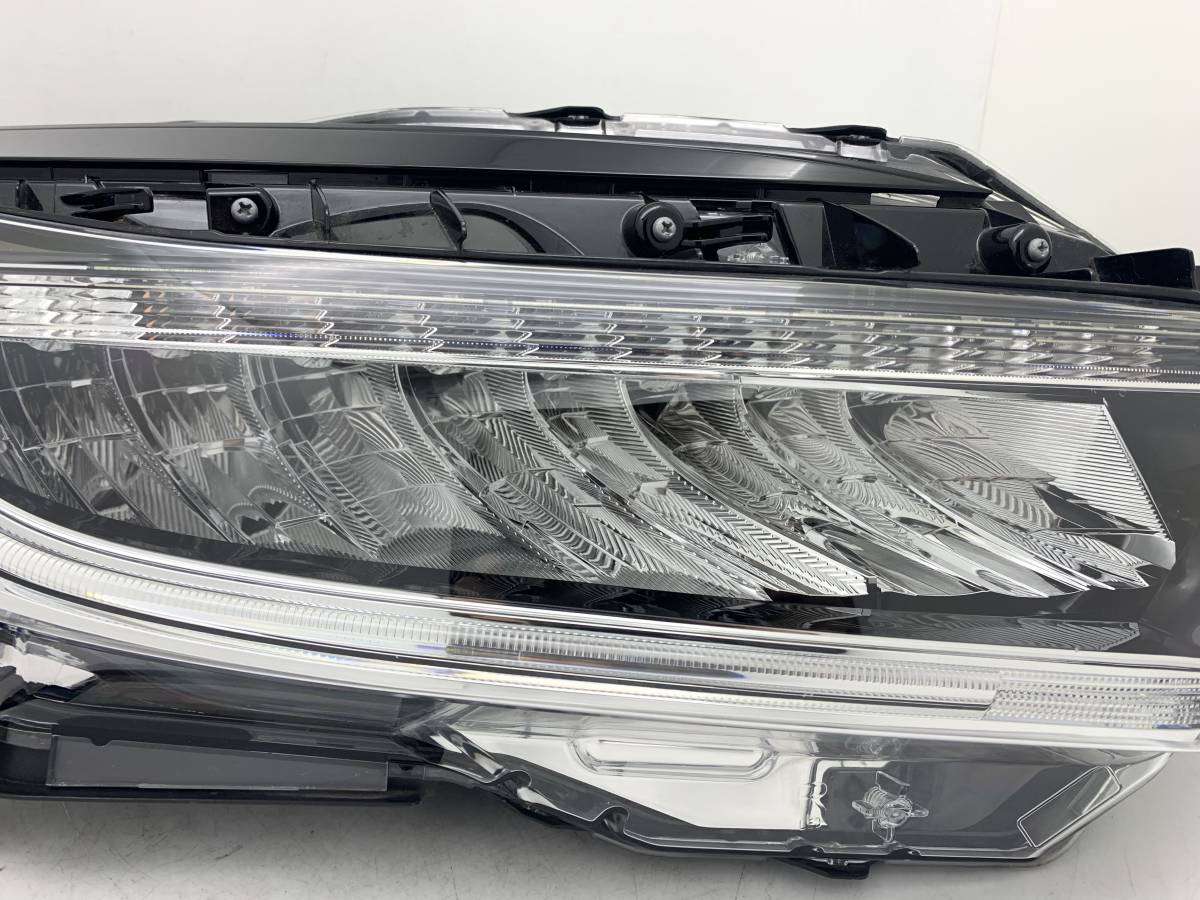 即決 J5 ヴェゼル RU 後期 / LED ホンダ 純正 右 ヘッドライト 即決 J5 ヴェゼル RU 後期 / LED ホンダ 純正 右 ヘッドライト