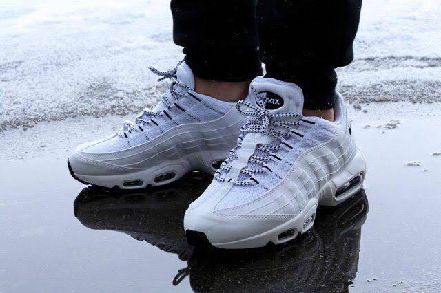 NIKE ナイキ AIR MAX 95 エアマックス WHITE/BLACK-BLACK OREO NIKE ナイキ AIR MAX 95 エアマックス WHITE/BLACK-BLACK OREO