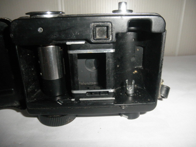 ジヤンク品＠＠　RICOH AUTO HALP E 　古い　1966年フィルムカメラ コンパクトカメラ 部品取りに　アンティーク　コレクション　マニア用_画像4