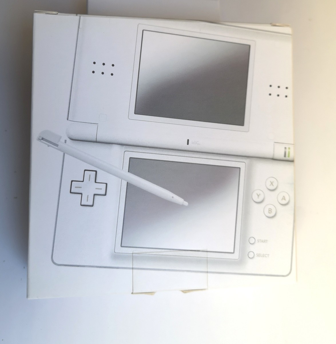 ★☆美品　完動品☆★ ニンテンドーDS lite クリスタルホワイト 本体 任天堂　NINTENDO