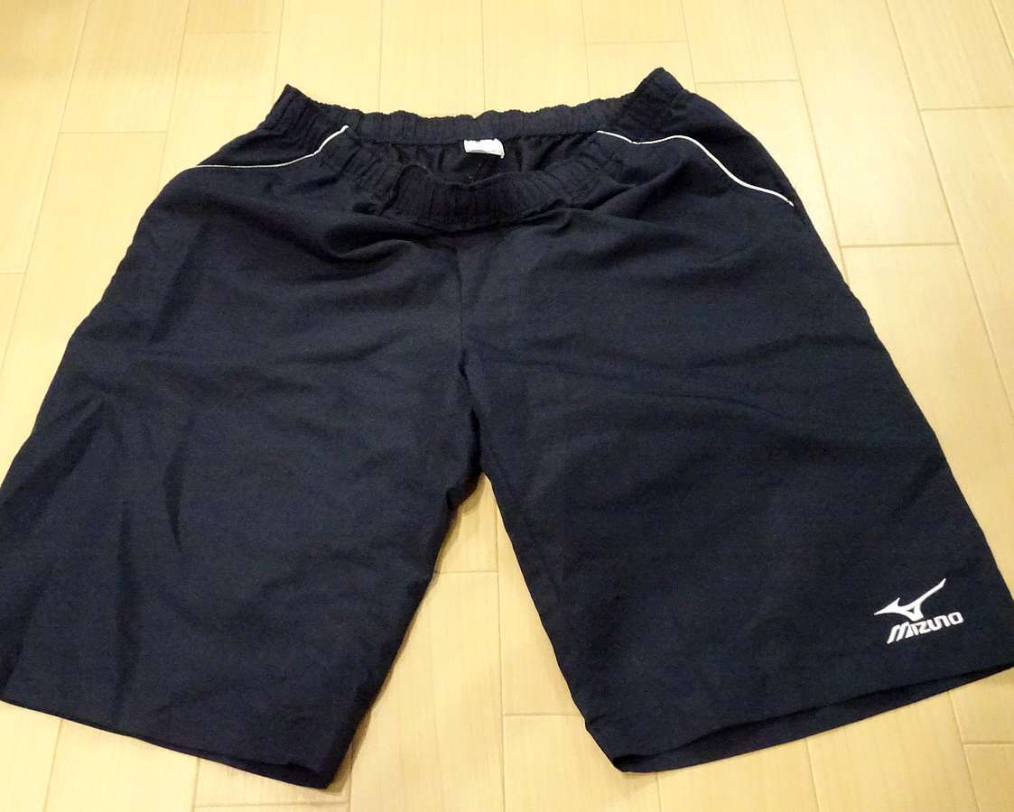 ミズノ MIZUNO サッカー フットサル USED美品 ハーフパンツ サッカーパンツ 普段着 SIZE:2XO カラー:紺系 高機能高デザイン_画像1