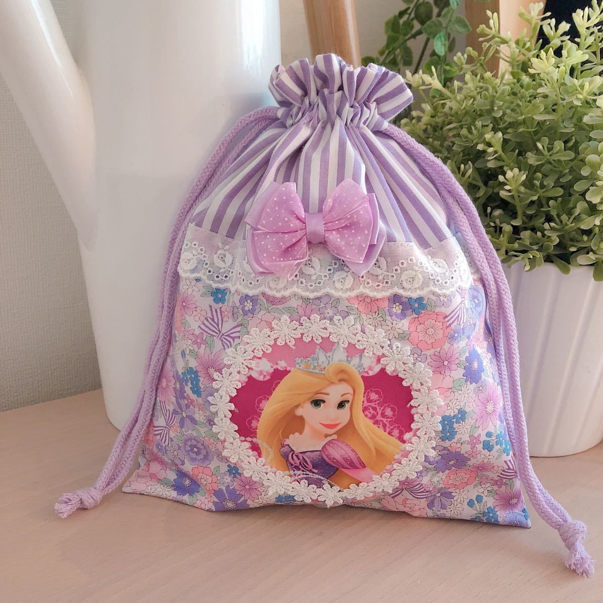 プリンセス ラプンツェル 巾着 コップ袋 給食袋 ハンドメイド|PayPayフリマ ラプンツェルレース巾着袋
