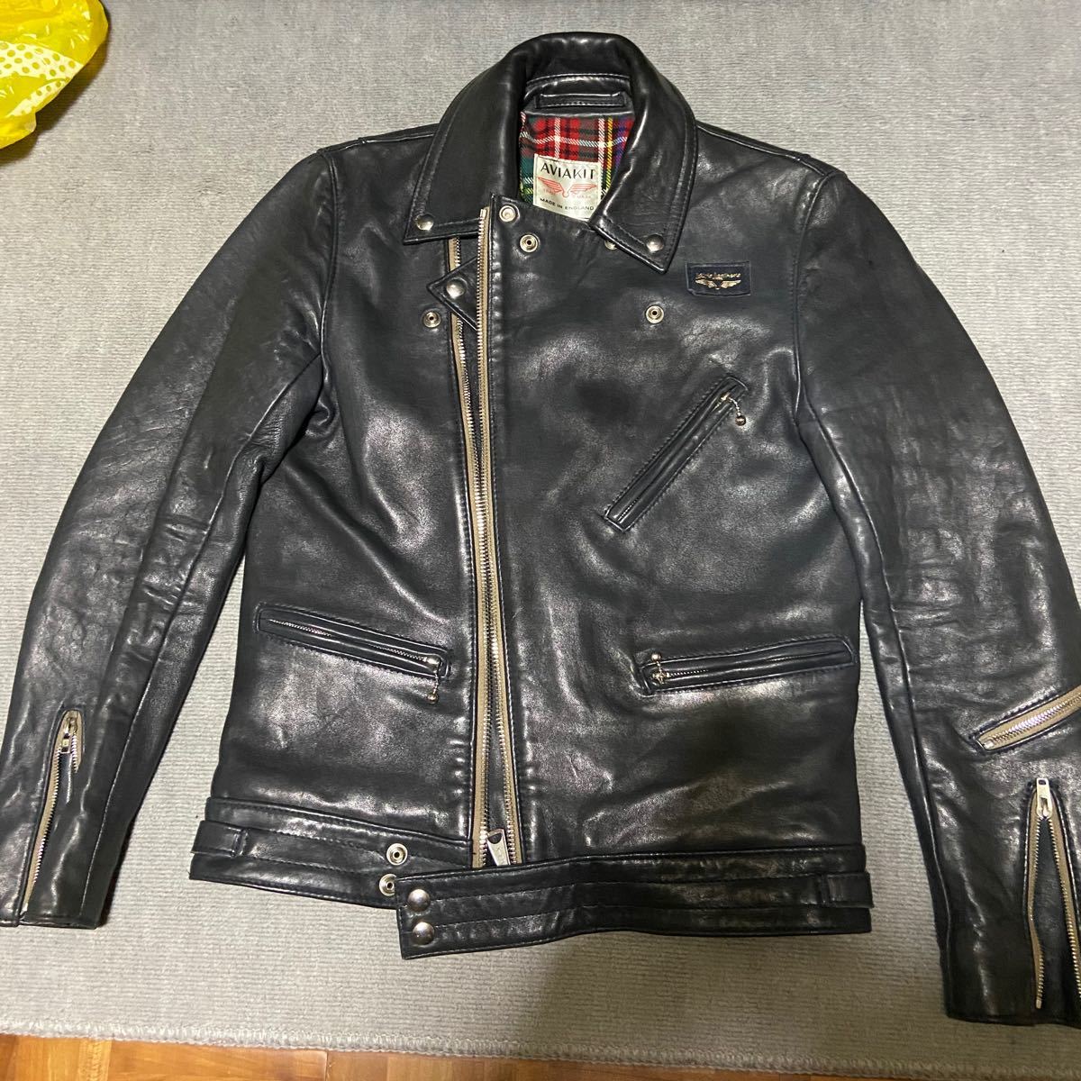 ルイスレザーサイクロンタイトフィットシープスキン36美品