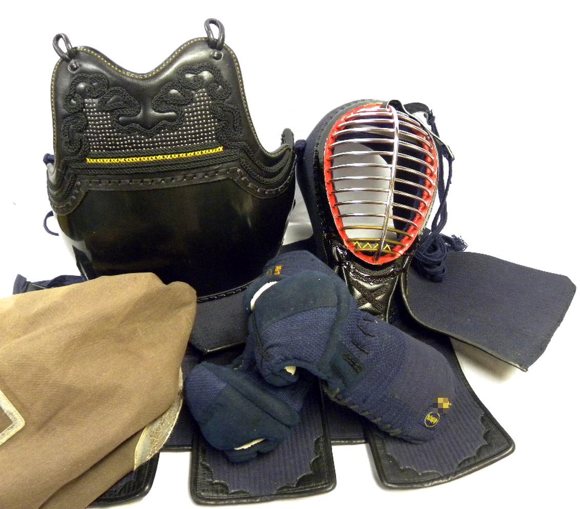 ☆剣道防具☆面/籠手/胴/垂/収納袋☆漆塗り胴/48枚裏竹胴☆武蔵号