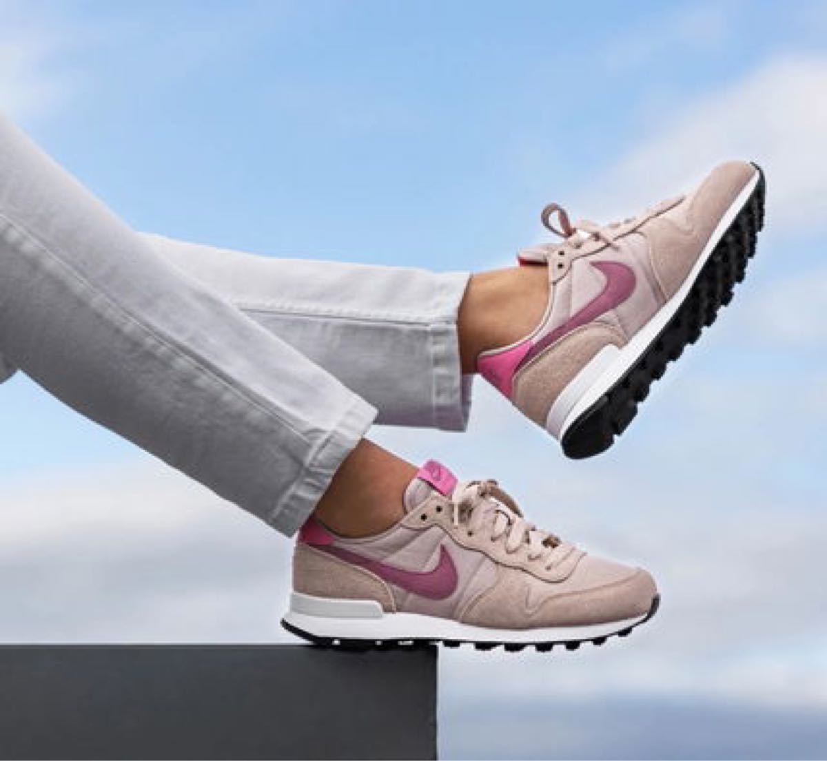 新品 24センチ NIKE ナイキ ウィメンズ インターナショナリスト 新品 24センチ NIKE ナイキ ウィメンズ インターナショナリスト