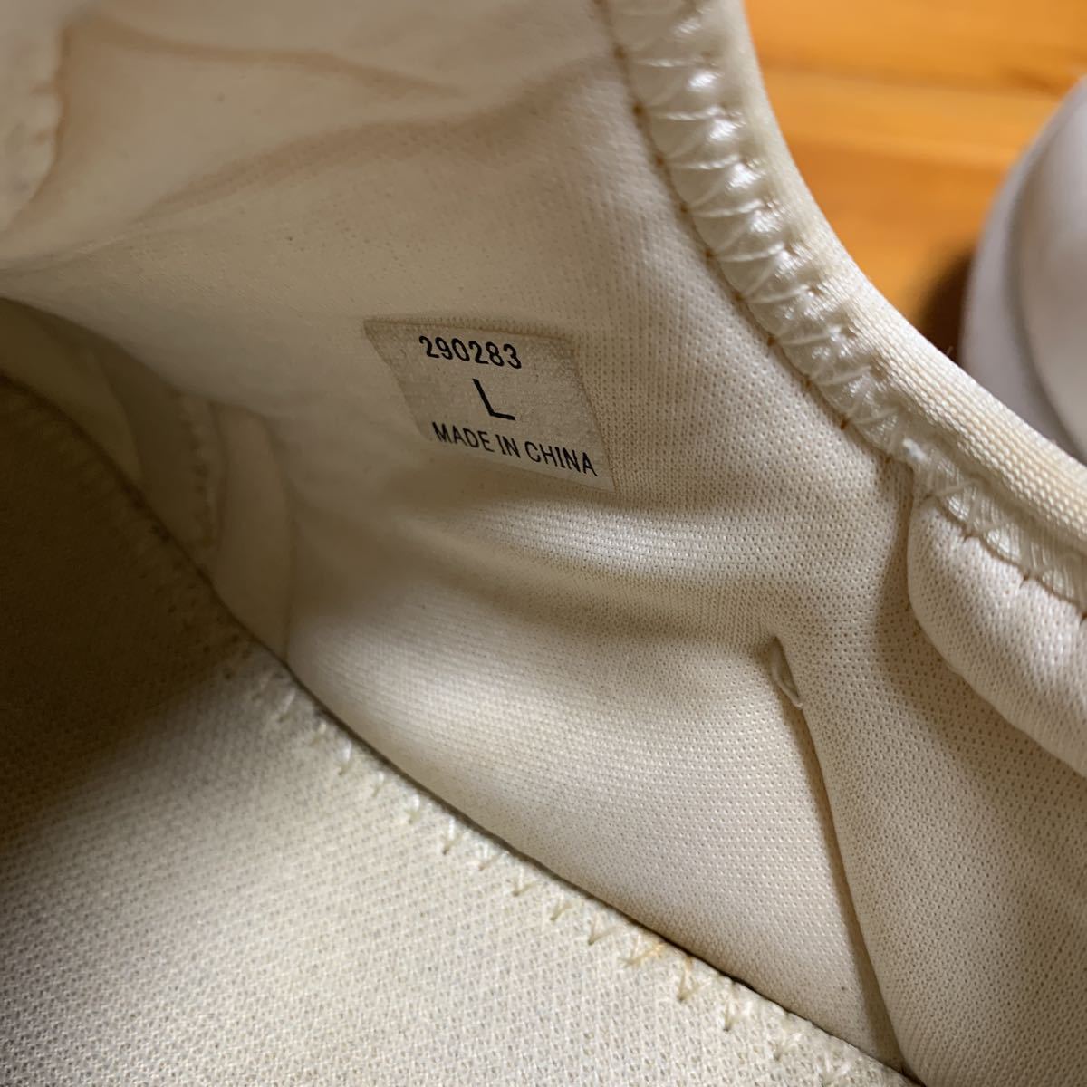 レディース シューズ 靴 スニーカー ホワイト 片足171g 軽い サイズ L 約24cm 中古 半年使用品 送料無料_画像8