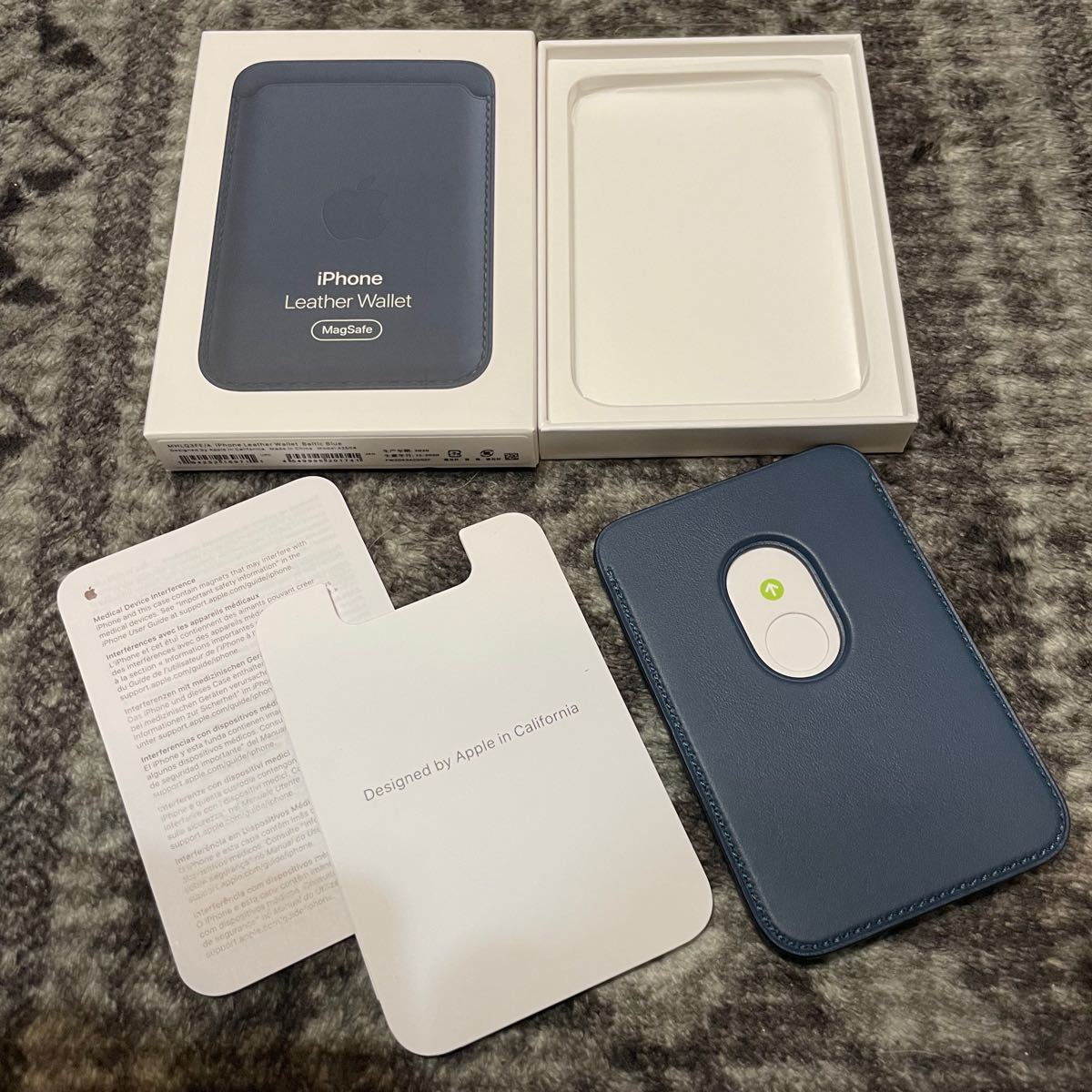 MagSafe対応iPhone純正品 レザーウォレット - バルティック MagSafe対応iPhone純正品 レザーウォレット - バルティック
