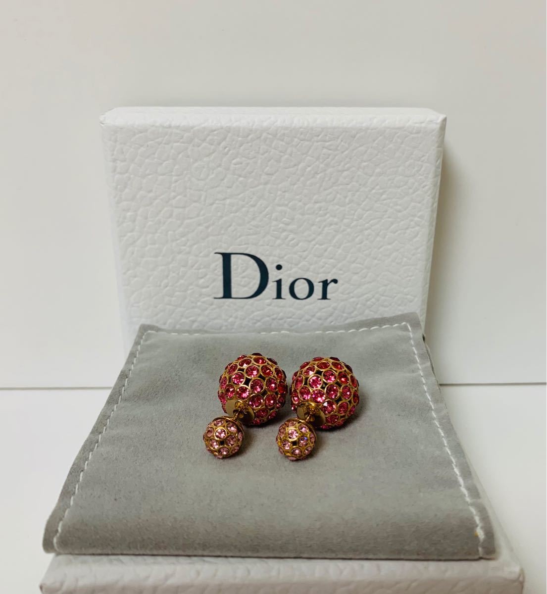 値下げ中！未使用品 Dior ディオール 希少 トライバルボール ピアス 赤 ピンク