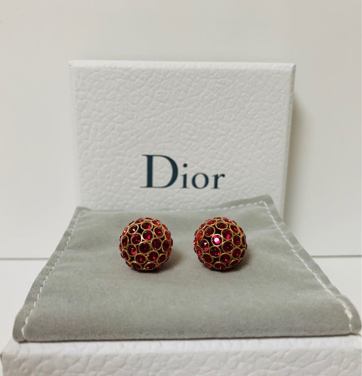 値下げ中!未使用品 Dior ディオール 希少 トライバルボール ピアス 赤