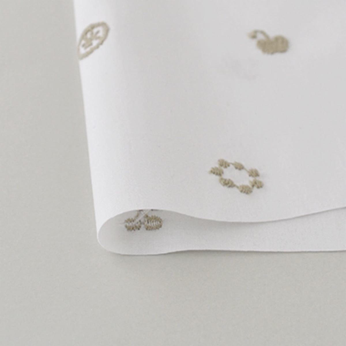 check&stripe トラネコ　猫や小さな植物の文様(レシピ付) ホワイトにサンドベージュ　1.0m