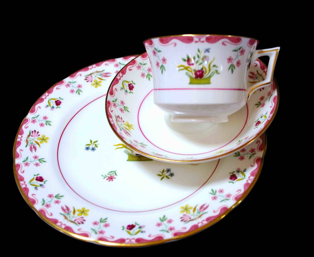 再×14入荷 ウェッジウッド ビアンカ カップ\u0026ソーサートリオ3客と