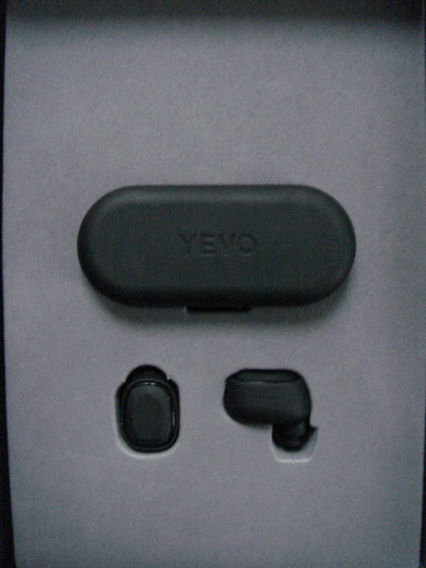 ☆YEVO/bluetooth/イヤホン・ヘッドホン/YEVO AIR [ブラック]☆ホワイト_画像2