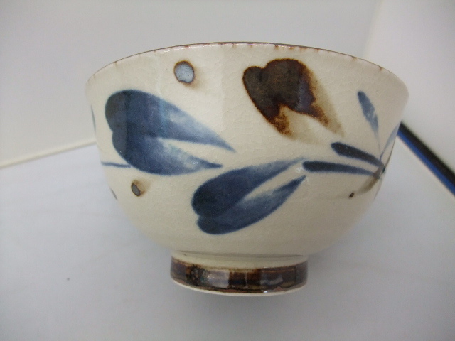 日本製 美濃焼   風花  茶碗  陶器 １３．５ｃｍ  味わい深い色合いの画像5