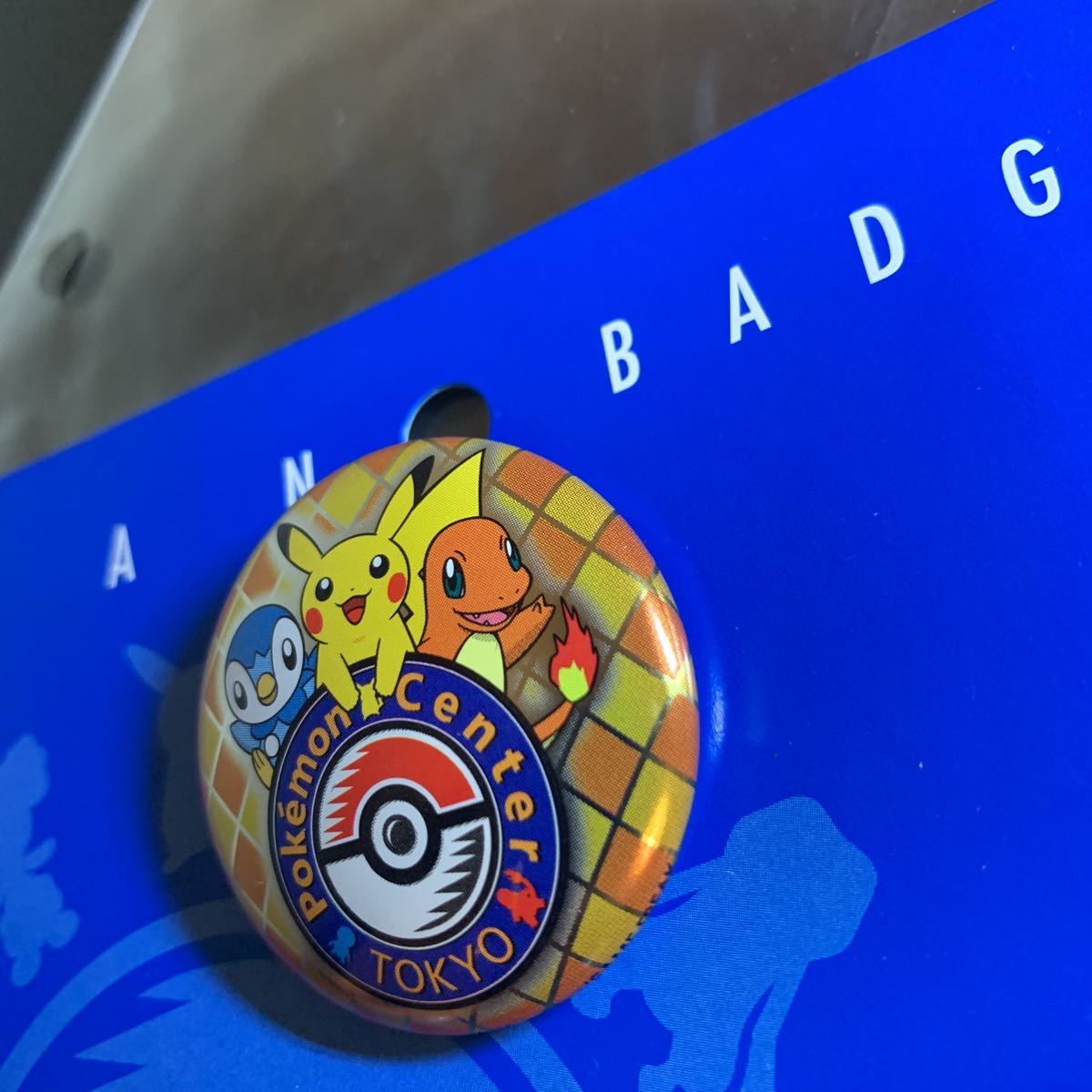 ポケモンセンター トーキョー ロゴ缶 バッジ セット 中古品 ポケモンセンター トーキョー ロゴ缶 バッジ セット 中古品