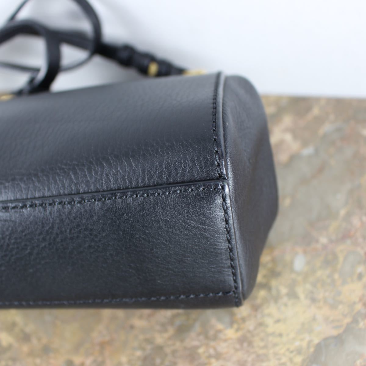 MCM LOGO LEATHER SHOULDER BAG/エムシーエムロゴレザーショルダー