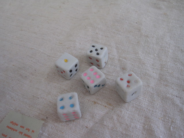 売上実績NO.1 K2301 古代石 77 骨角 サイコロ dice ダイス正六面体