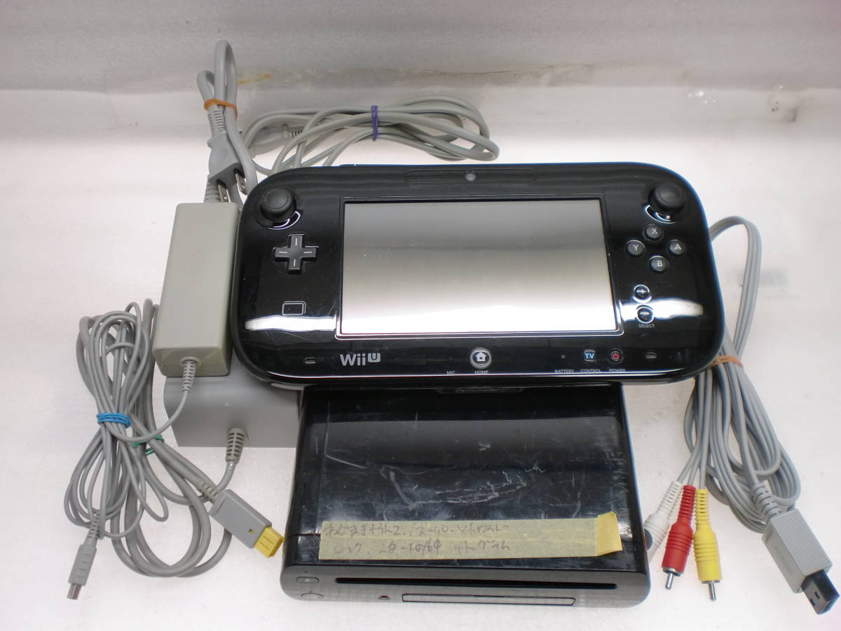 2104101 WiiU本体(32GB) 内蔵ソフトねじ巻きナイト、タンク!、オセロ、スターフォックス64、テトグラム他付き 現状品