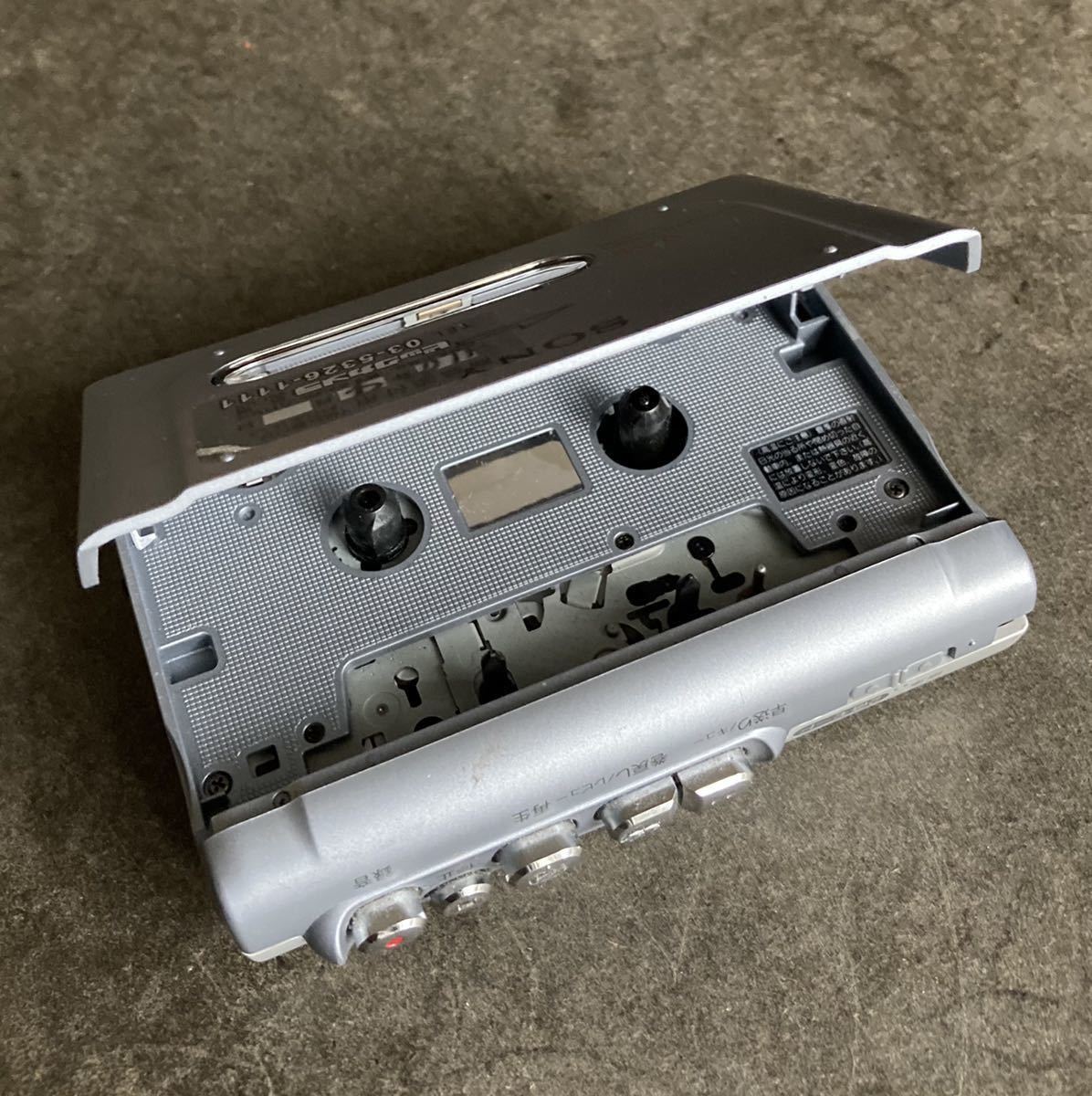 SONY ICレコーダー内蔵　カセットテープコーダー　TCM-IC100 ジャンク品　送料無料_画像3